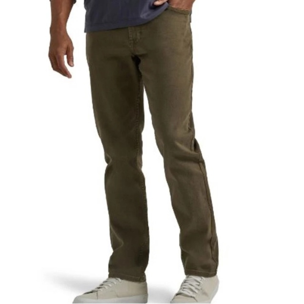 Wrangler Men FiveStar Athletic Fit Jeans Relaxed Seat Thigh Green Size 40*30 NWT
